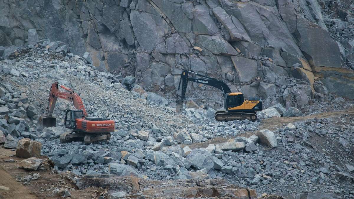 application (3) — Mobile Crusher Performance: What Quarry Owners Must Check Before